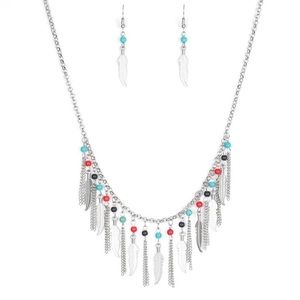 Feather earring and necklace set.